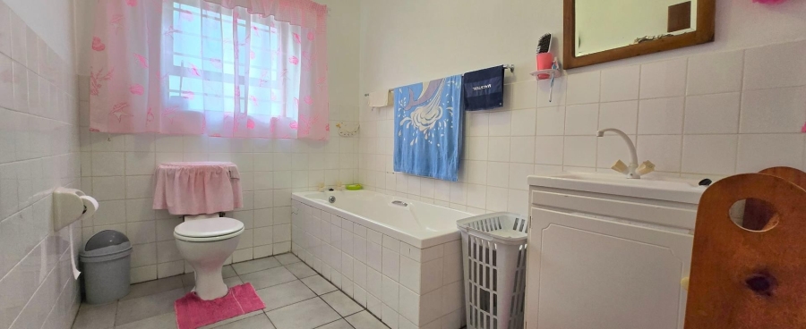 3 Bedroom Property for Sale in Franskraal Western Cape